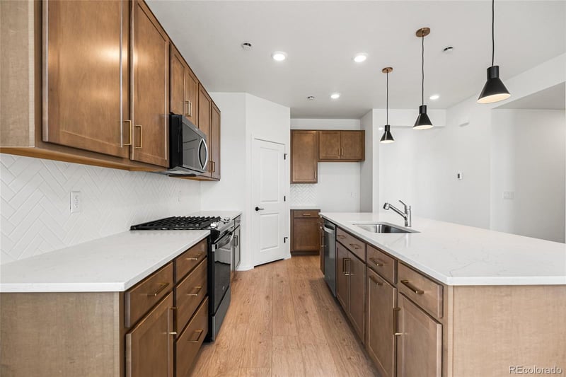 2157 Jackson Gap St, Aurora, CO 80018