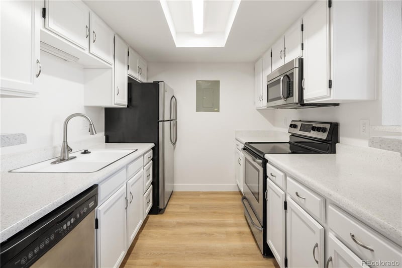 18494 Kepner Pl #207, Aurora, CO 80017