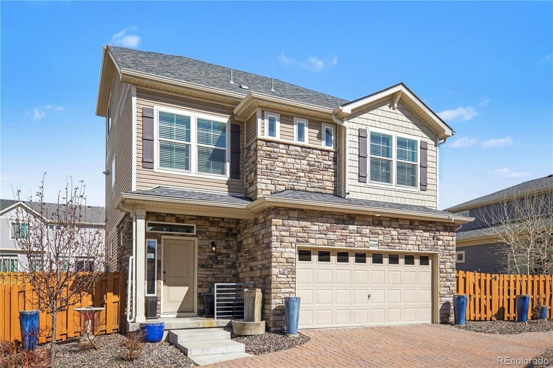 26309 Maple Dr, Aurora, CO 80018