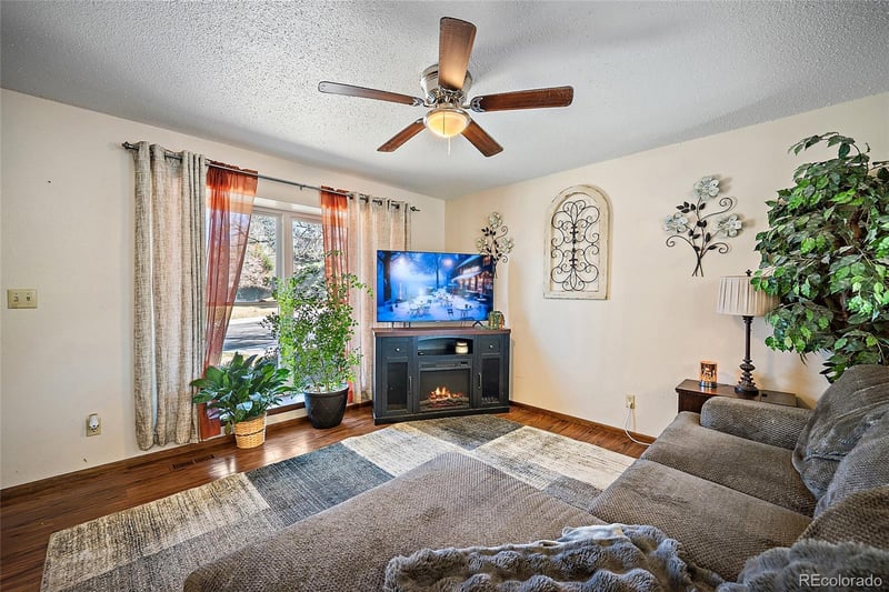 3175 Deliverance Dr, Colorado Springs, CO 80918