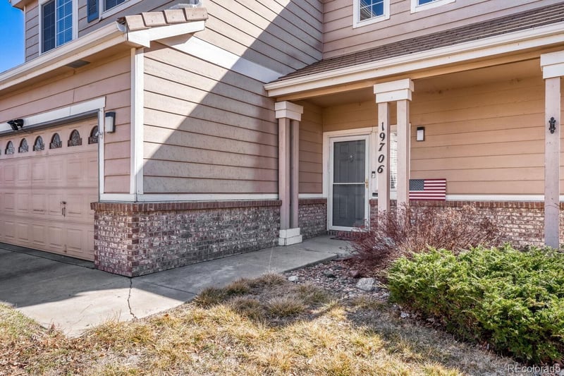 19706 58th Dr, Aurora, CO 80019