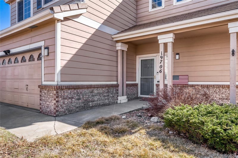 19706 58th Dr, Aurora, CO 80019