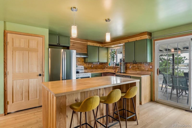 3550 Mountain Rd, Englewood, CO 80110