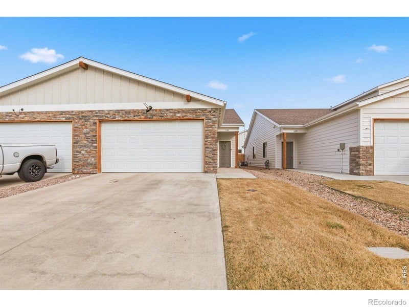 1123 Coyote Ln, Wiggins, CO 80654