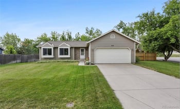 9098 Chestnut Ave, Littleton, CO 80128