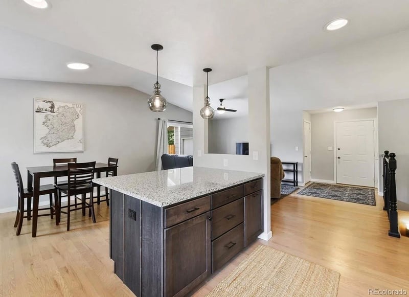 9098 Chestnut Ave, Littleton, CO 80128