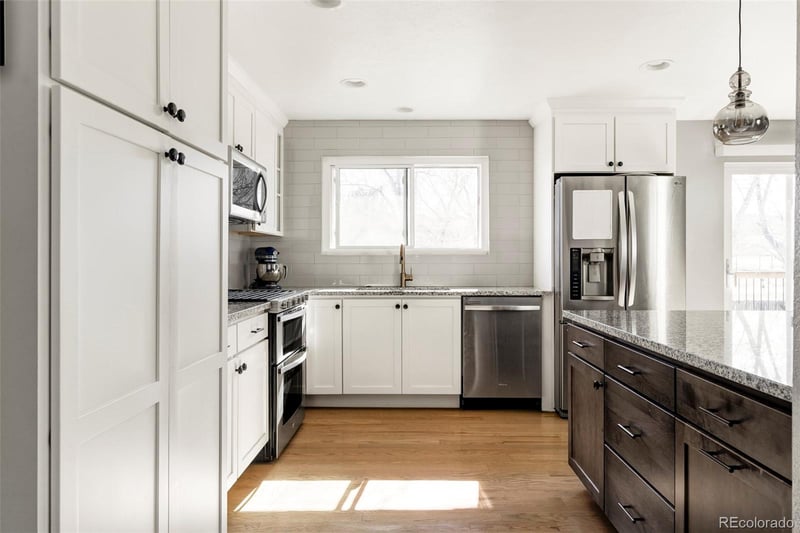 9098 Chestnut Ave, Littleton, CO 80128