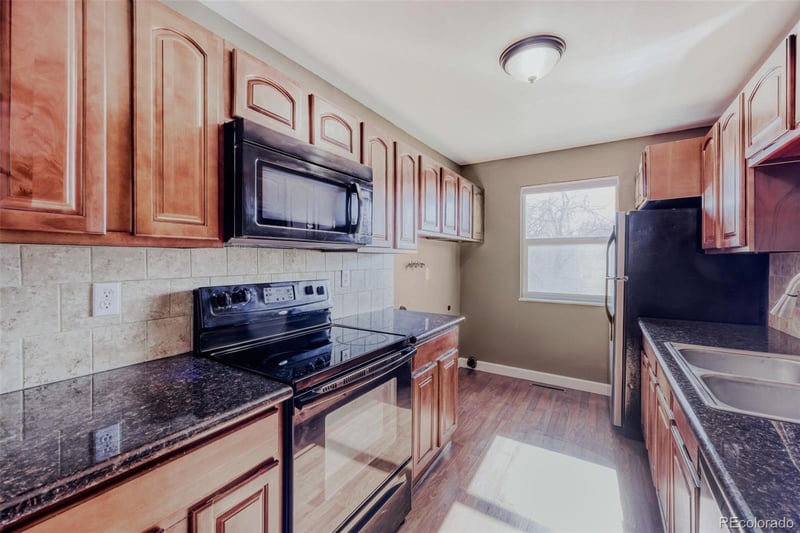 7953 Chase Cir #200, Arvada, CO 80003