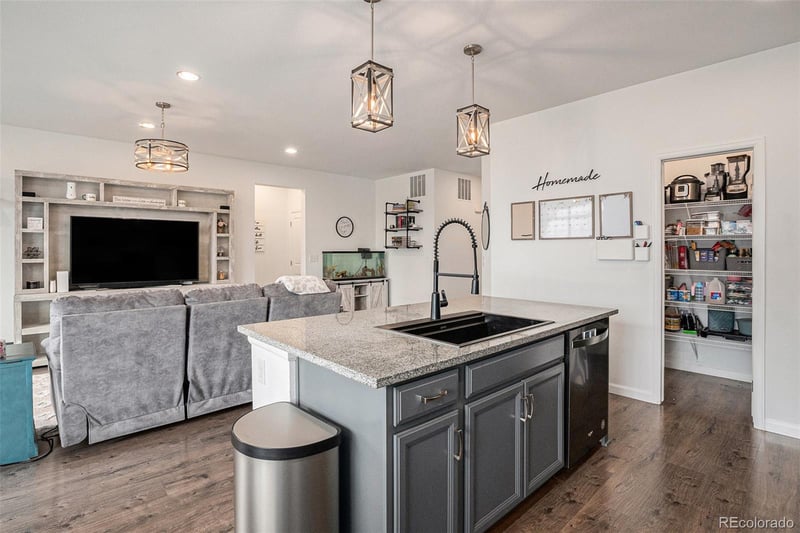 26787 Maple Ave, Aurora, CO 80018