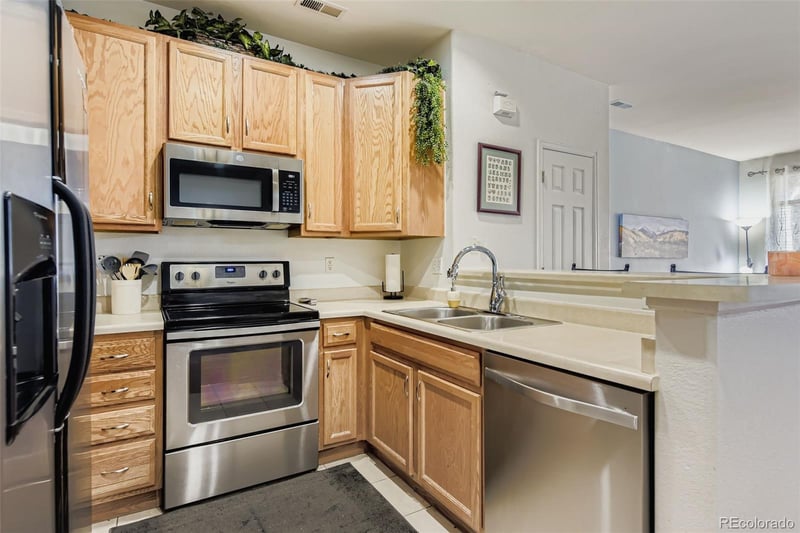 8320 Stonybridge Cir, Littleton, CO 80126