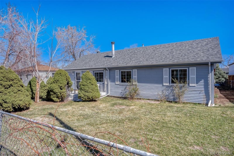 1240 Urban St, Lakewood, CO 80401