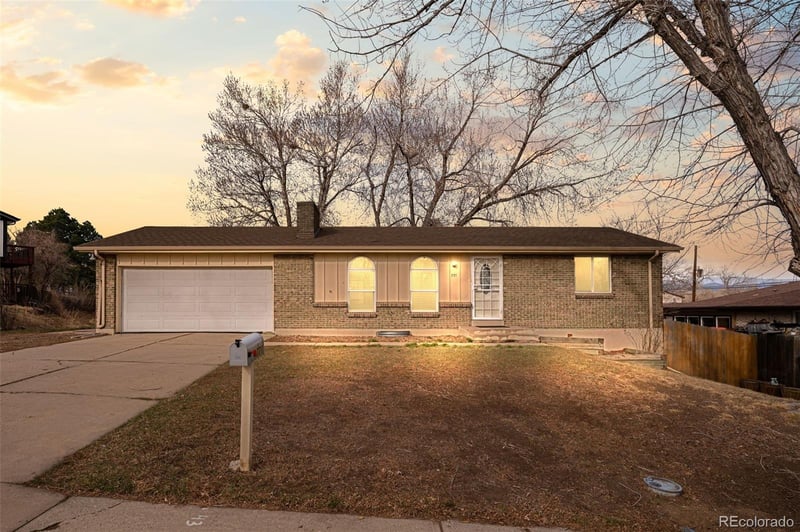 771 Xenon St, Lakewood, CO 80401