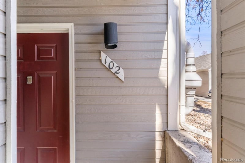5702 Asbury Pl #102, Lakewood, CO 80227