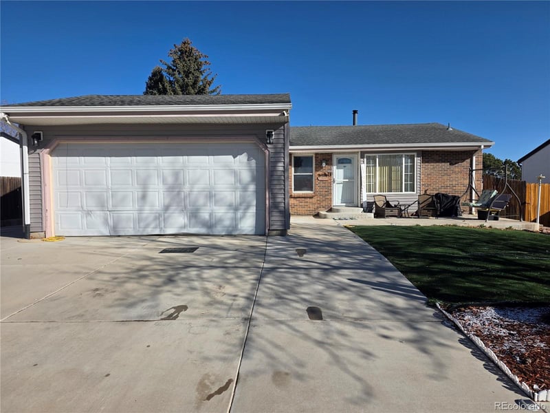 17933 Linvale Dr, Aurora, CO 80013