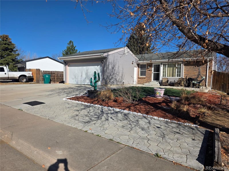 17933 Linvale Dr, Aurora, CO 80013