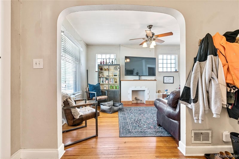 478 Logan St, Denver, CO 80203