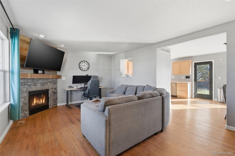 2022 Ance St, Strasburg, CO 80136