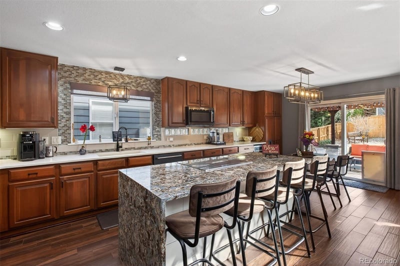 10060 Matthew Ln, Highlands Ranch, CO 80130