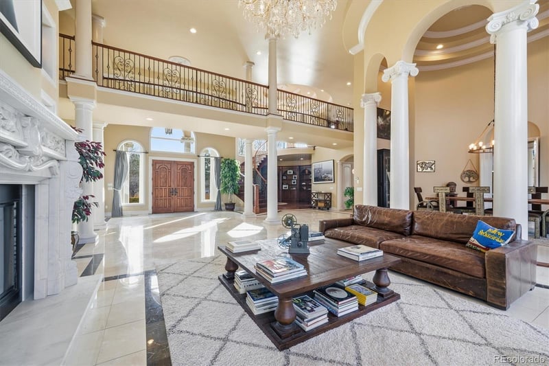 1975 Lake Rd, Lakewood, CO 80227