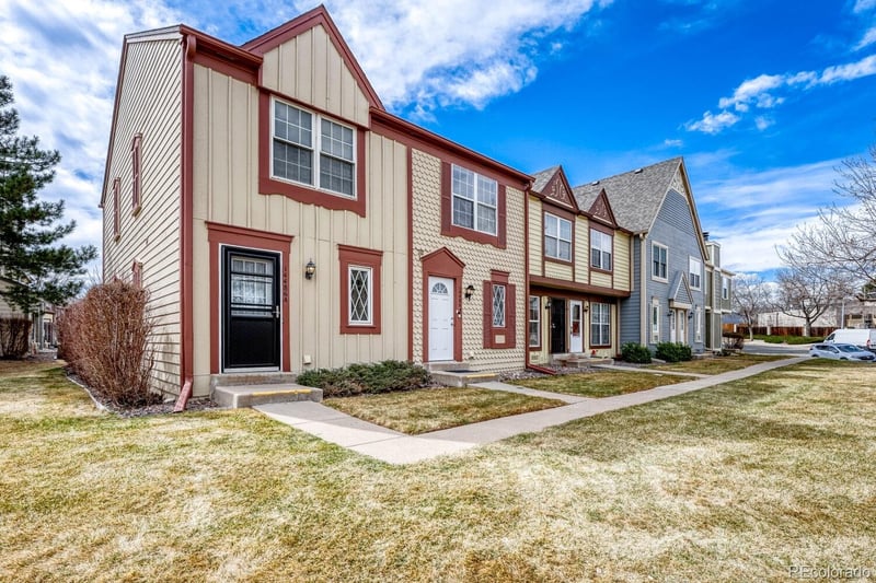 14486 Hawaii Cir #B, Aurora, CO 80012