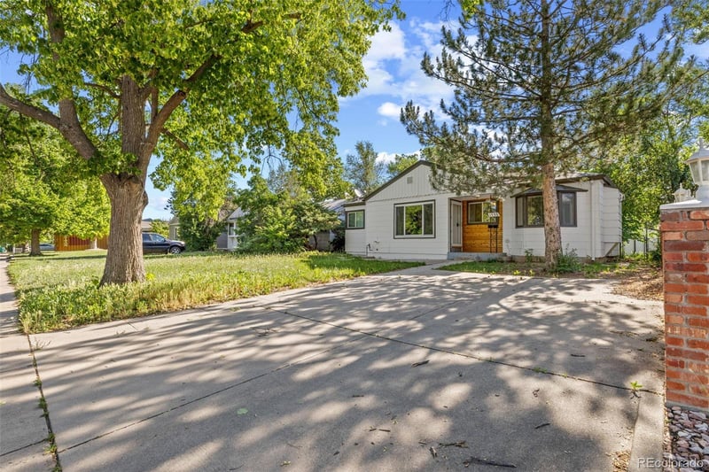 1732 Lansing St, Aurora, CO 80010