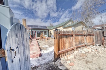 417 10th St, Leadville, CO 80461