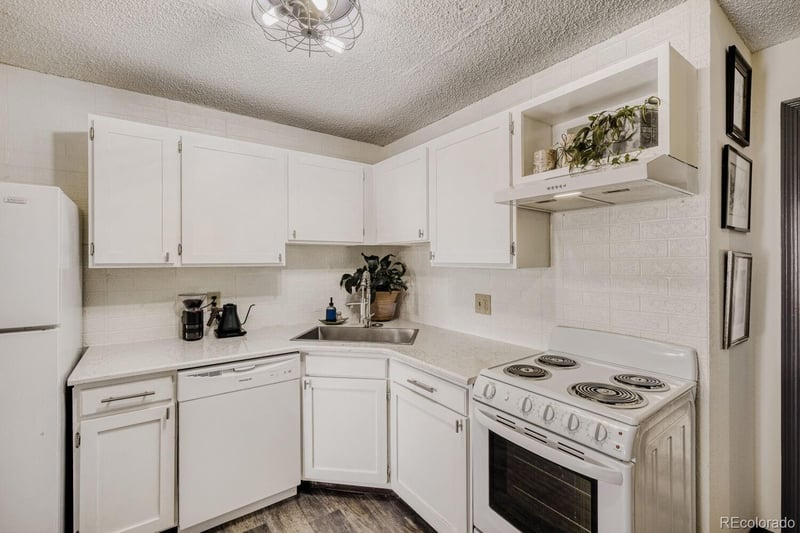 6414 Village Ln, Colorado Springs, CO 80918