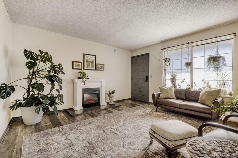 6414 Village Ln, Colorado Springs, CO 80918