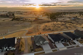 8749 Quatar St, Aurora, CO 80016