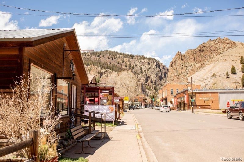 289 Main St, Creede, CO 81130