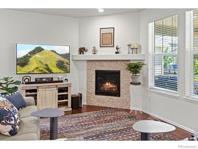 833 Carbonate Ln, Erie, CO 80516