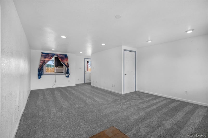 6540 Poplar St, Commerce City, CO 80022