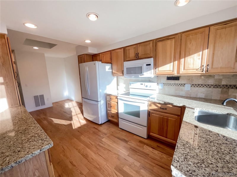 3075 Long Cir, Centennial, CO 80122