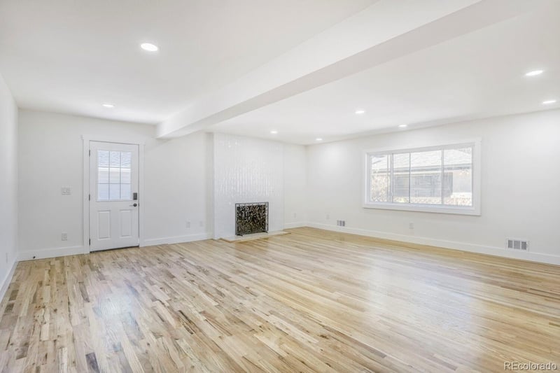 2261 E Dartmouth Pl, Englewood, CO 80113