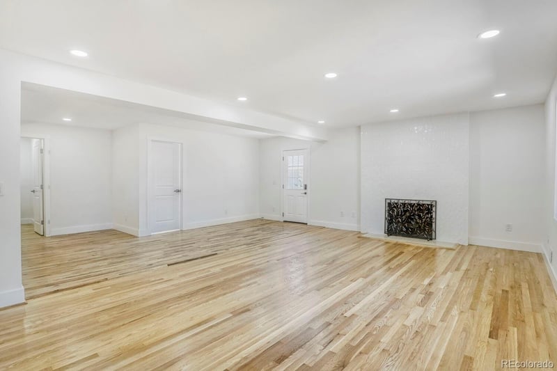 2261 E Dartmouth Pl, Englewood, CO 80113