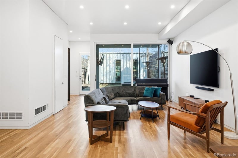 2516 Clarkson St, Denver, CO 80205
