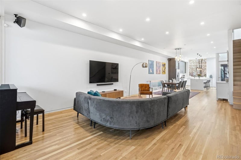 2516 Clarkson St, Denver, CO 80205