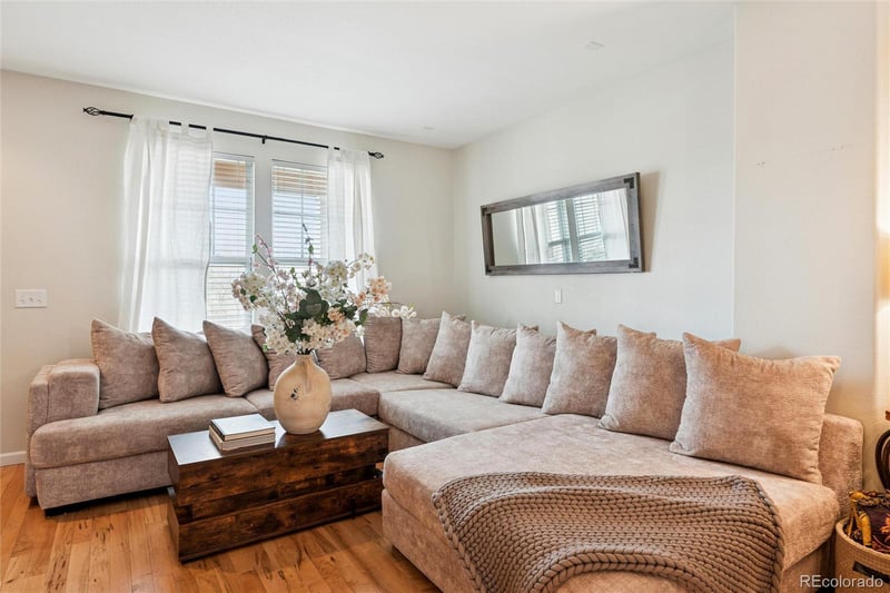 22735 Ottawa Pl, Aurora, CO 80016