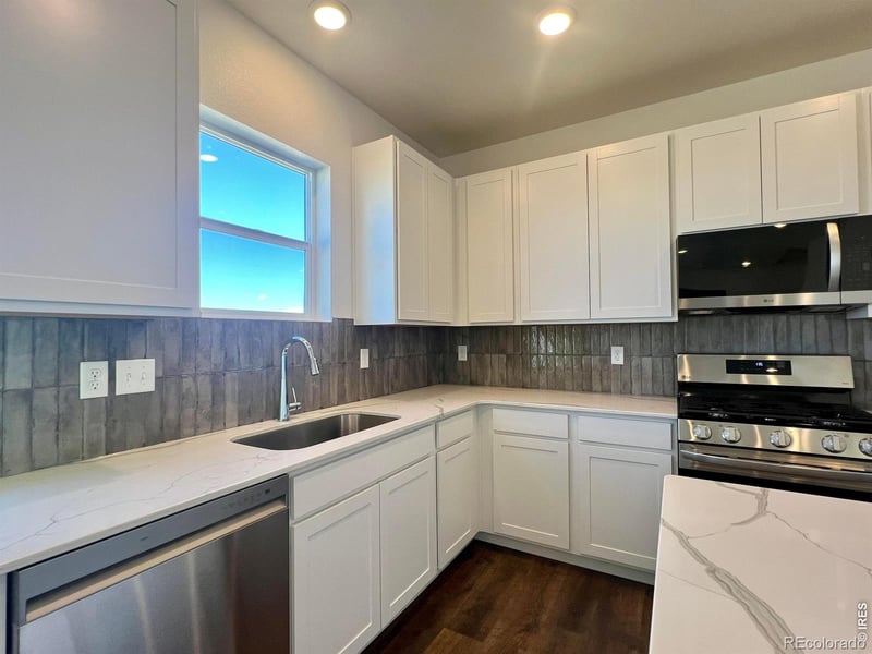 8527 5th St, Greeley, CO 80634