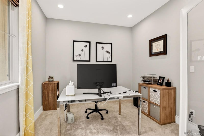 10098 Bluffmont Ln, Lone Tree, CO 80124