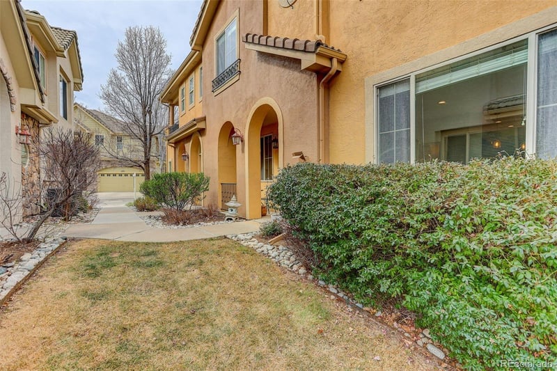 10098 Bluffmont Ln, Lone Tree, CO 80124