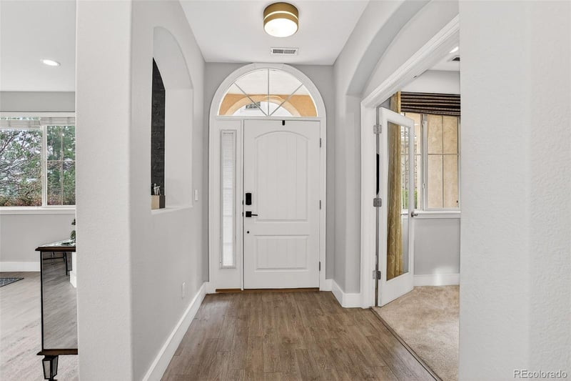 10098 Bluffmont Ln, Lone Tree, CO 80124