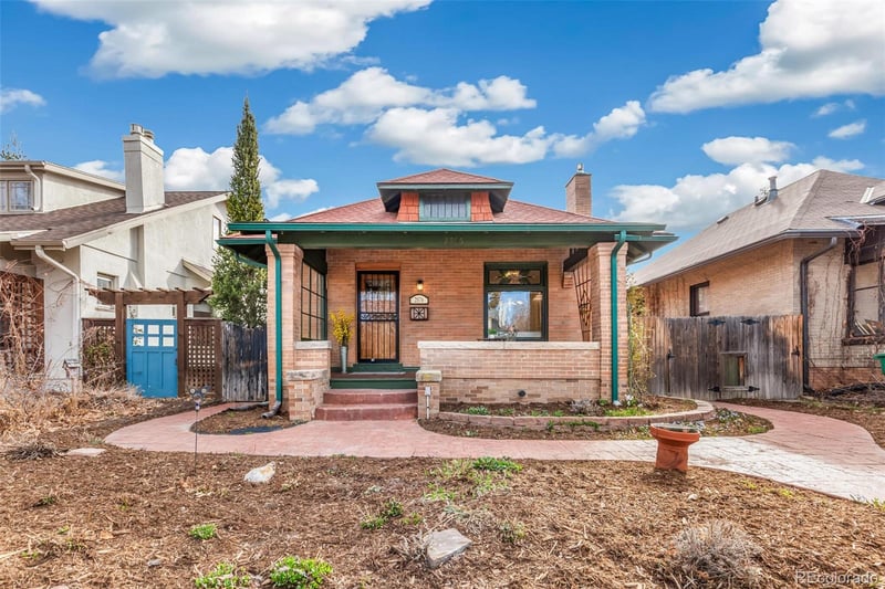 2576 Dexter St, Denver, CO 80207