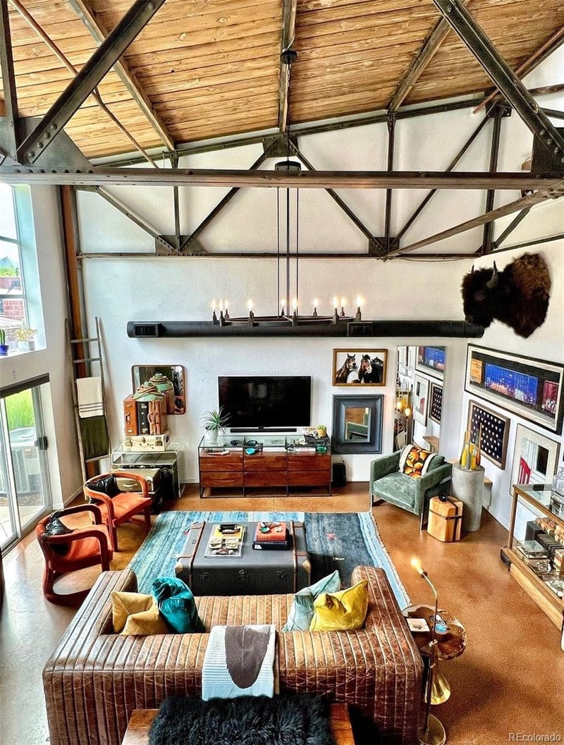 3033 Blake St #123, Denver, CO 80205