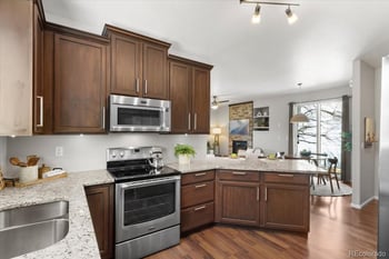 1182 Coolidge Cir, Aurora, CO 80018