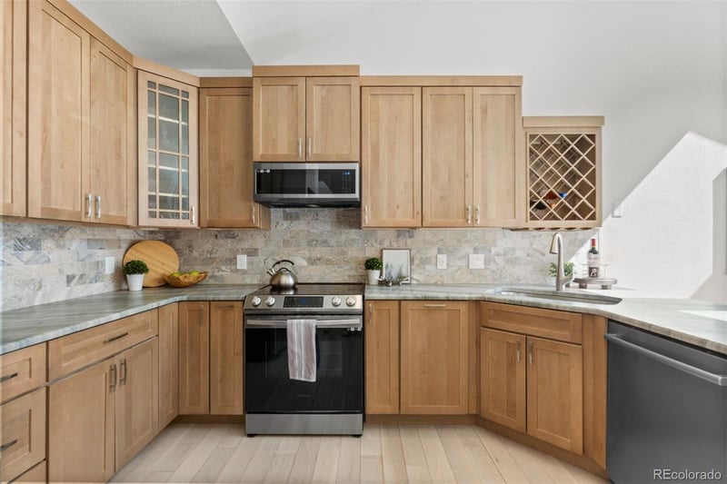 7592 Monaco Way, Centennial, CO 80112