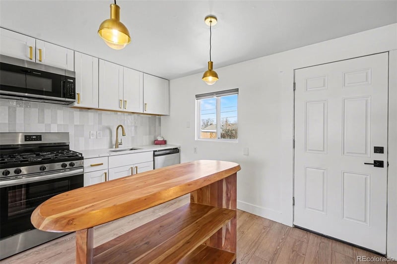 3980 Hazel Ct, Englewood, CO 80110