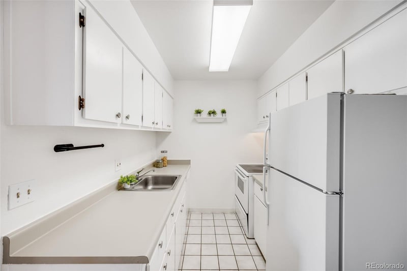 4110 Hale Pw #6C, Denver, CO 80220