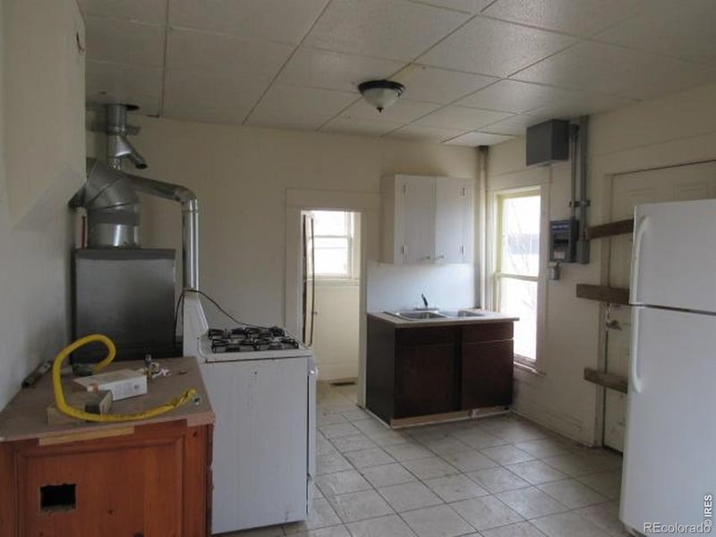 406 Hamilton St, Sterling, CO 80751