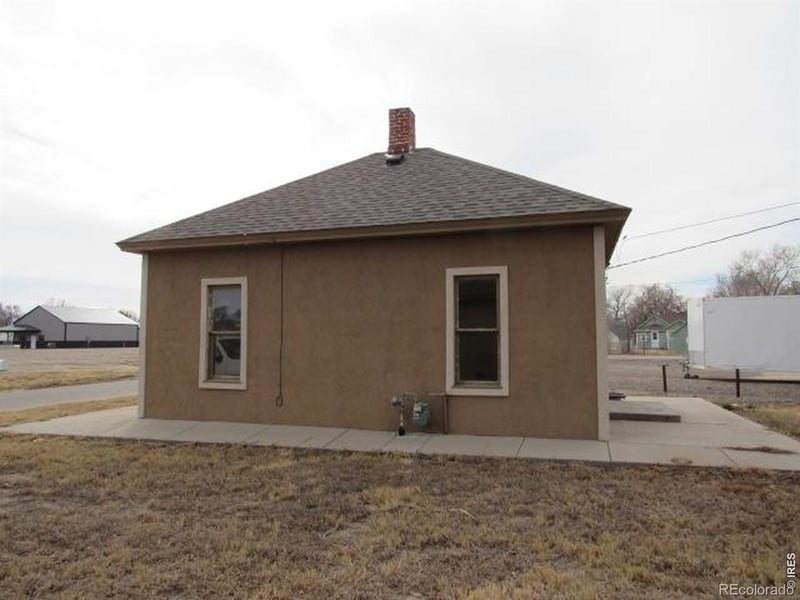 406 Hamilton St, Sterling, CO 80751